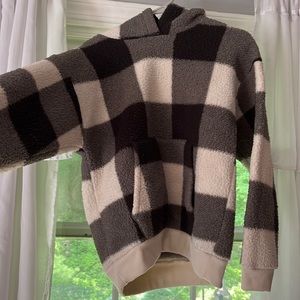 American eagle checkered sweater/ fleece